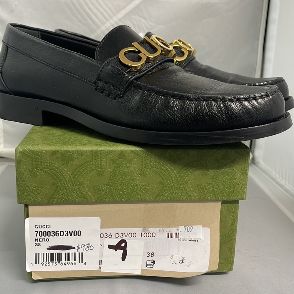 Pre Loved Gucci Betis Glamour Nero 700036 Loafer Black Mismatch size R39 & L38 - Picture 2 of 15